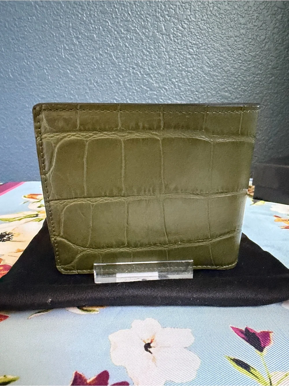 New Versace Olive Green Croc-Embossed Leather Bifold Wallet